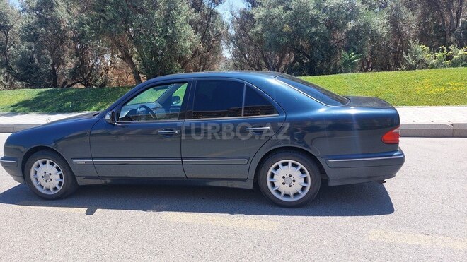 Mercedes E 240 2000, 380,000 km - 2.4 л - Bakı