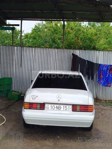 Mercedes 190 1990, 384,000 km - 2.0 l - Biləsuvar