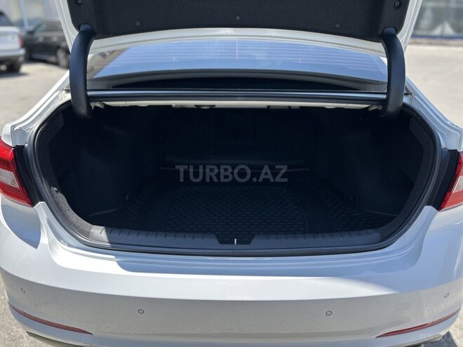 Hyundai Sonata-8