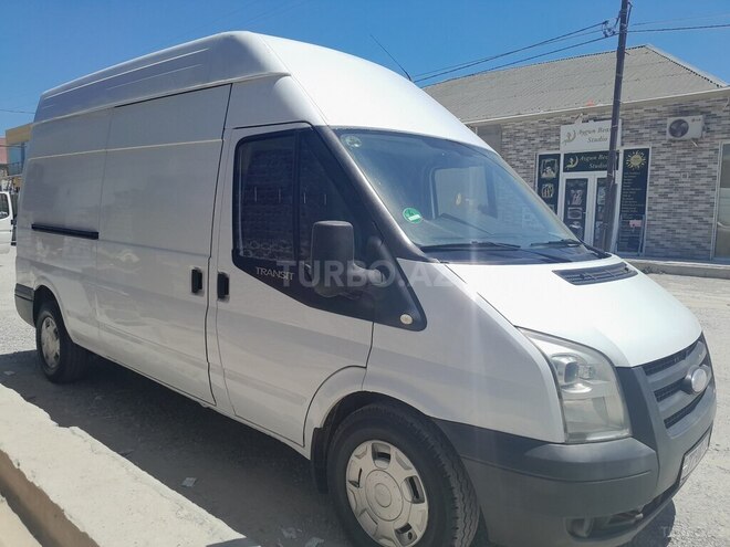 Ford Transit-2