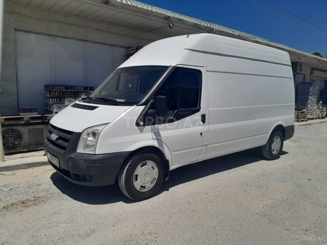 Ford Transit-3