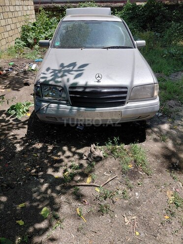 Mercedes C 180 1994, 400,600 km - 1.8 l - Quba