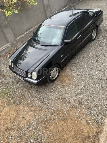 Mercedes E 200 1998, 600,000 km - 2.0 l - Şirvan