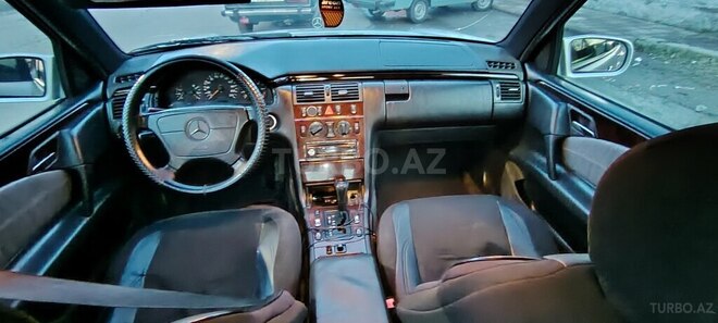 Mercedes E 220 d 1997, 555,555 km - 2.2 l - Yevlax