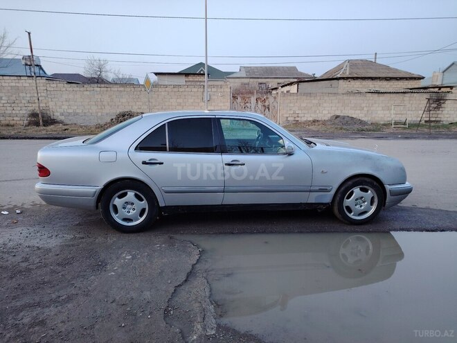 Mercedes E 220 d 1997, 555,555 km - 2.2 l - Yevlax