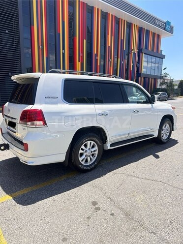 Toyota Land Cruiser-4