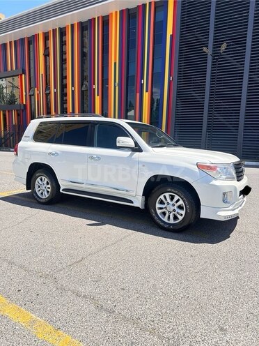 Toyota Land Cruiser-3