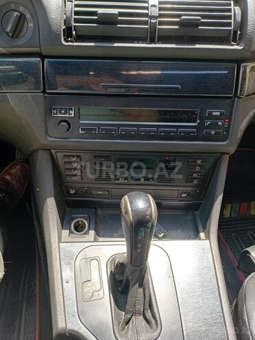 BMW 528 2002, 500,000 km - 2.8 l - Bakı