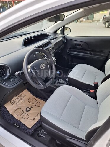 Toyota Aqua 2018, 74,000 km - 1.5 l - Bakı