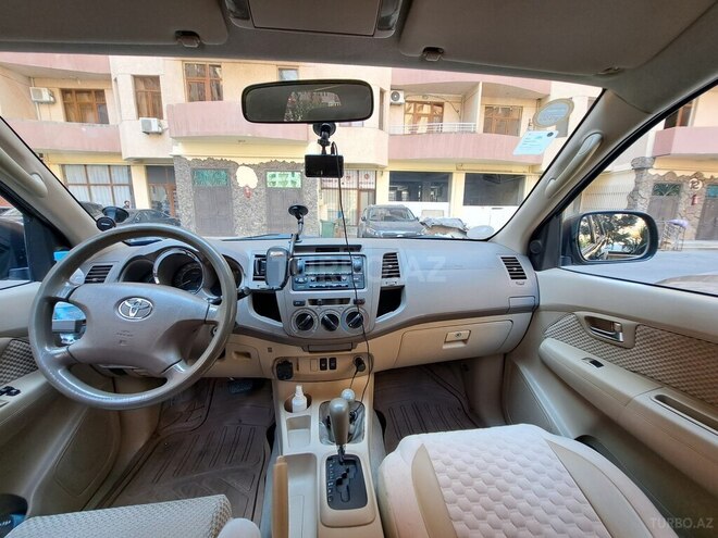 Toyota Fortuner-11