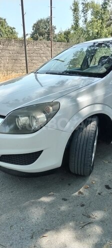 Opel Astra 2009, 329,500 km - 1.3 l - Bakı