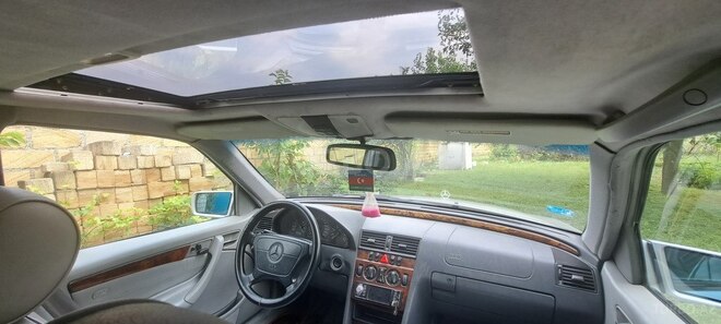 Mercedes C 230 1999, 483,253 km - 2.3 л - Şəki