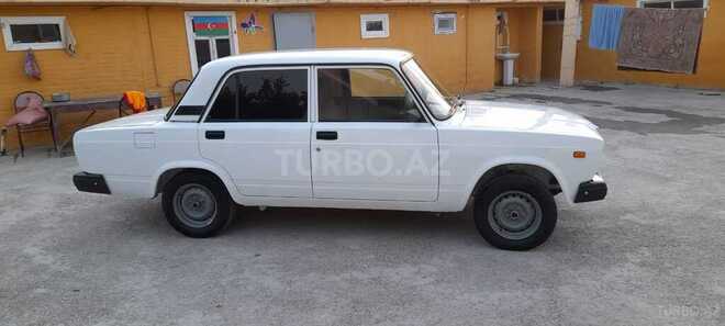LADA (VAZ) 2107 2005, 95,000 km - 1.6 l - Salyan
