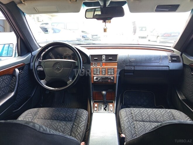 Mercedes C 200 1995, 228,000 km - 2.0 l - Bakı