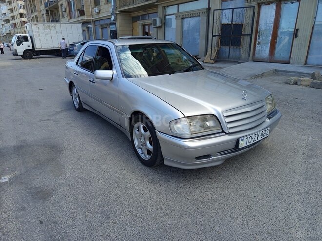 Mercedes C 200 1995, 228,000 km - 2.0 l - Bakı