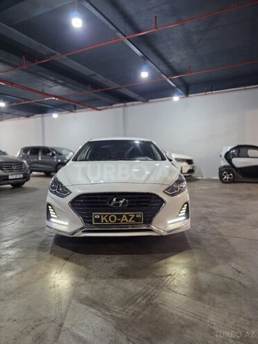 Hyundai Sonata-1