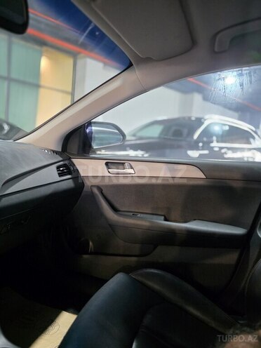 Hyundai Sonata-17