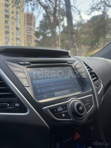 Hyundai Elantra 2015, 111,000 km - 1.8 l - Bakı