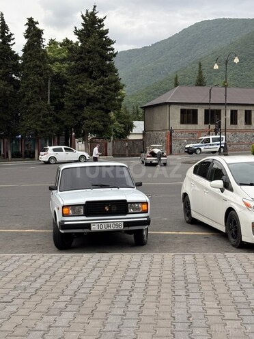 LADA (VAZ) 2107 2007, 50,000 km - 1.6 л - Qax