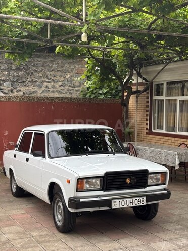 LADA (VAZ) 2107 2007, 50,000 km - 1.6 л - Qax