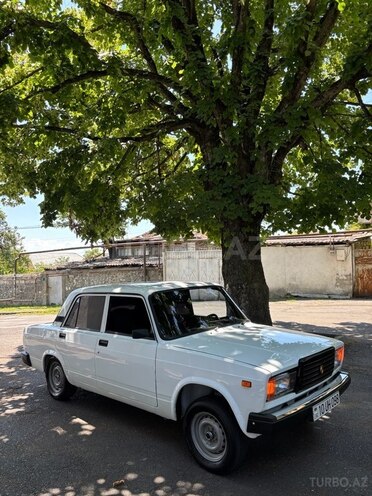 LADA (VAZ) 2107 2007, 50,000 km - 1.6 л - Qax