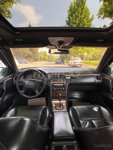Mercedes E 240 2000, 400,000 km - 2.4 l - Gəncə