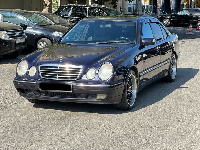 Mercedes E 240 1999, 257,000 km - 2.4 l - Bakı