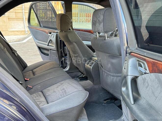 Mercedes E 240 1998, 402,000 km - 2.4 l - Bakı
