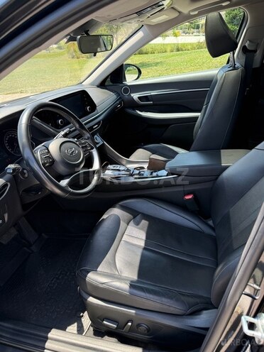 Hyundai Sonata-13