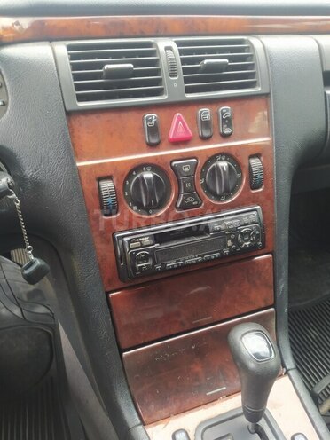 Mercedes C 240 1997, 309,258 km - 2.4 л - Astara