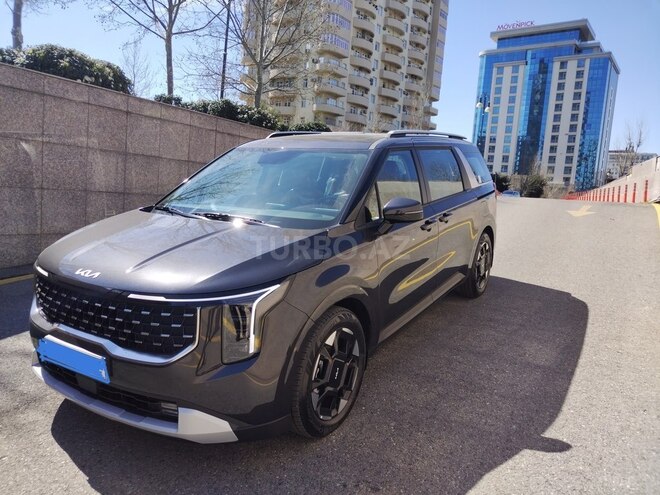 Kia Carnival-2