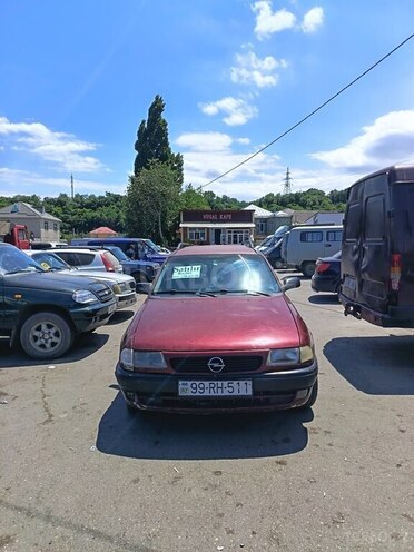 Opel Astra 1996, 677,358 km - 1.6 l - Quba