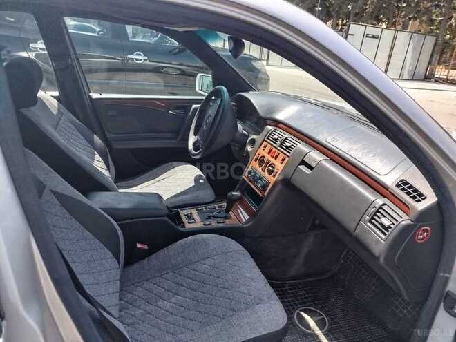 Mercedes E 220 1997, 778,000 km - 2.2 l - Bakı