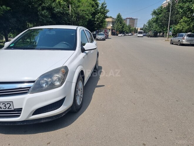 Opel Astra 2009, 318,652 km - 1.4 l - Gəncə