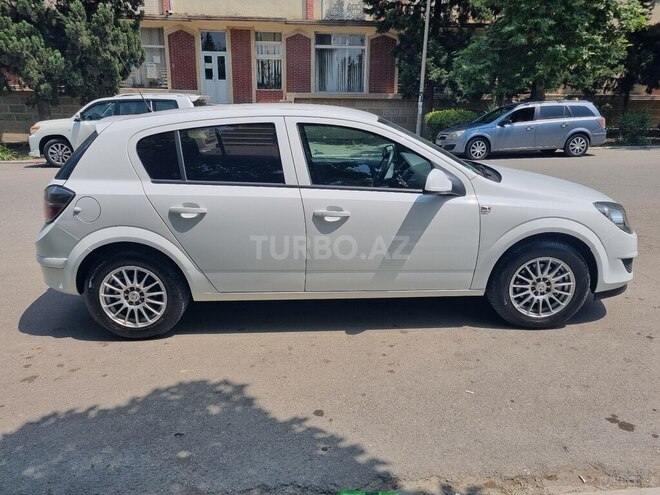 Opel Astra 2009, 318,652 km - 1.4 l - Gəncə