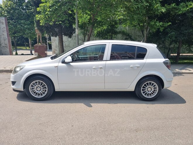 Opel Astra 2009, 318,652 km - 1.4 l - Gəncə