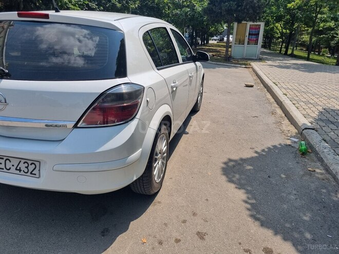 Opel Astra 2009, 318,652 km - 1.4 l - Gəncə