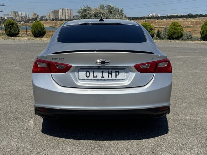 Chevrolet Malibu-5