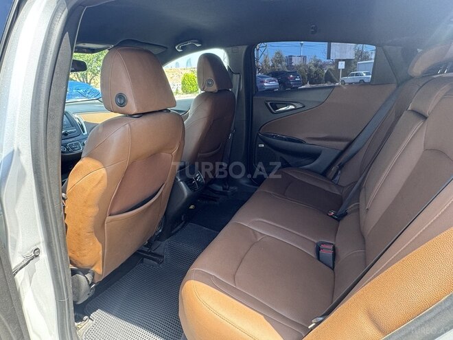 Chevrolet Malibu-8