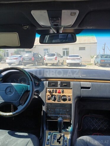 Mercedes E 300 1998, 355,000 km - 3.0 l - Bakı