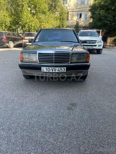 Mercedes 190-1