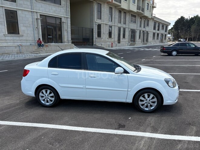 Kia Rio 2011, 600,000 km - 1.6 l - Sumqayıt