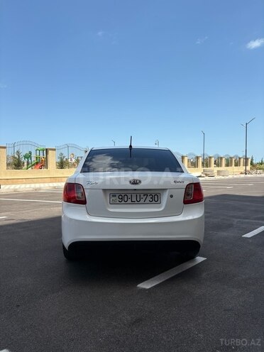 Kia Rio 2011, 600,000 km - 1.6 l - Sumqayıt