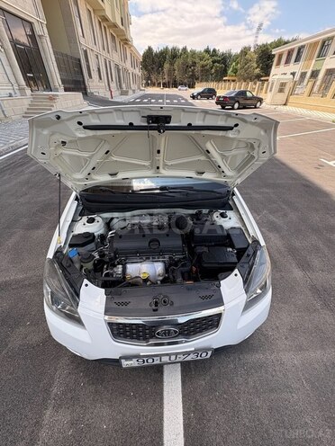 Kia Rio 2011, 600,000 km - 1.6 l - Sumqayıt
