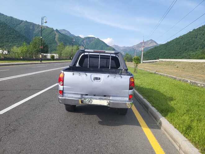 Mitsubishi L200 2008, 373,000 km - 2.5 l - Qəbələ