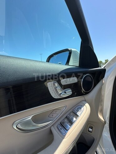 Mercedes C 300 4MATIC 2016, 227,368 km - 2.0 l - Bakı