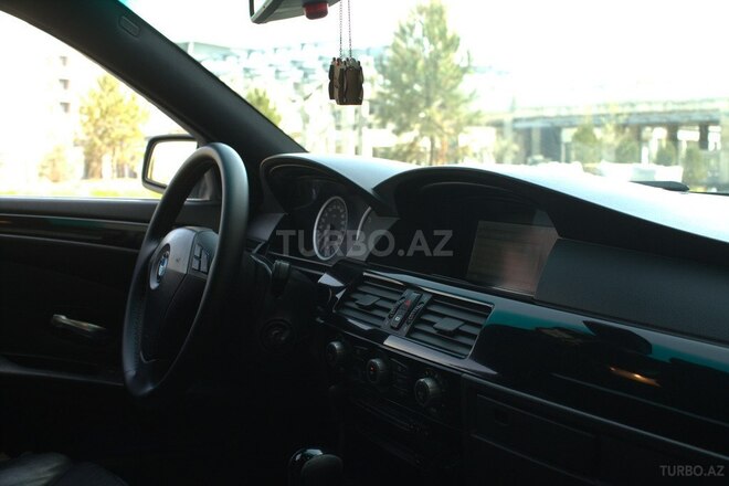 BMW 530 2004, 279,000 km - 3.0 l - Bakı