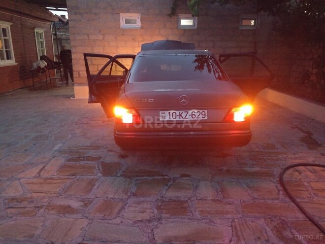 Mercedes E 230 1990, 410,613 km - 2.3 l - Bakı