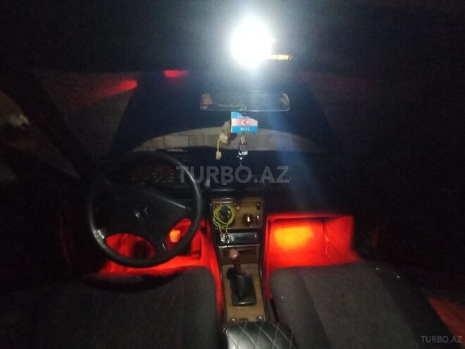 Mercedes E 230 1990, 410,613 km - 2.3 l - Bakı