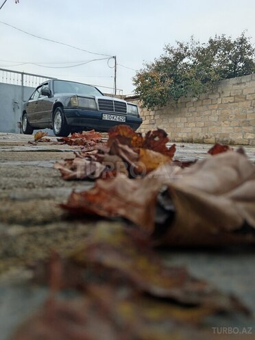 Mercedes E 230 1990, 410,613 km - 2.3 l - Bakı